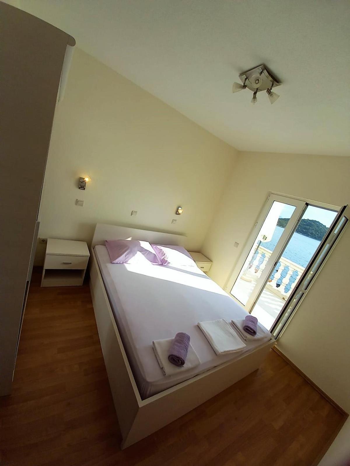 Apartments Sojka Sobra Bagian luar foto